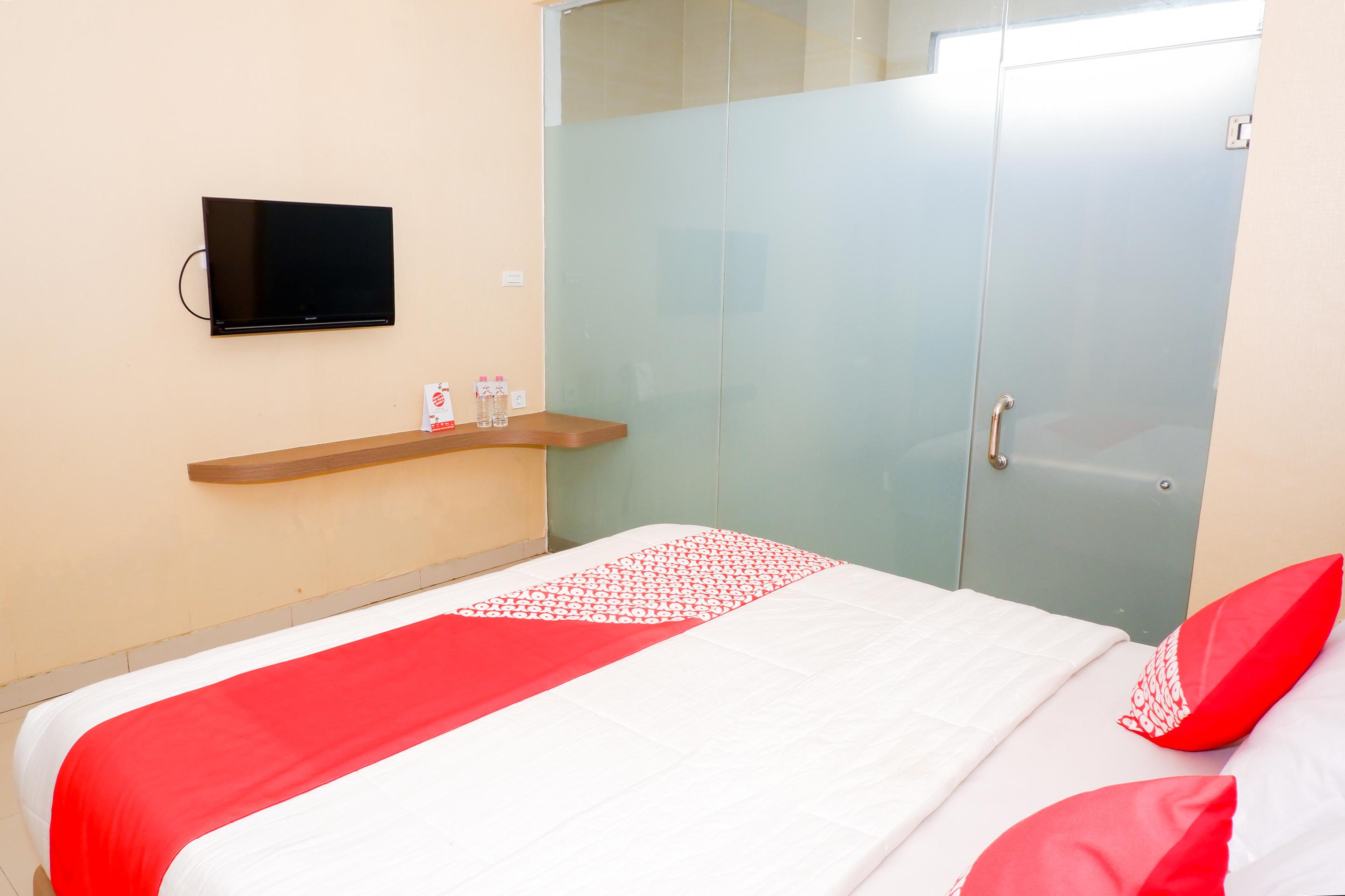 Oyo 379 Grand Mundu Hotell Semarang Eksteriør bilde